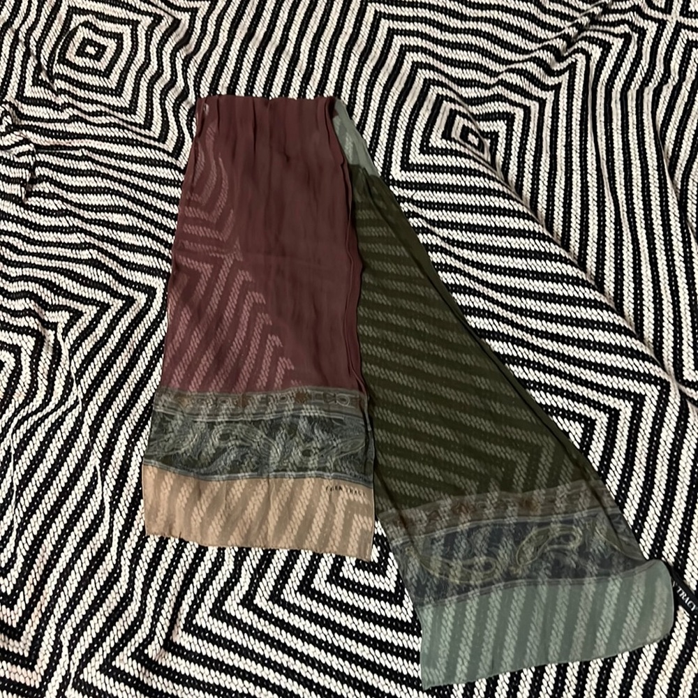 Ellen Tracy silk scarf
